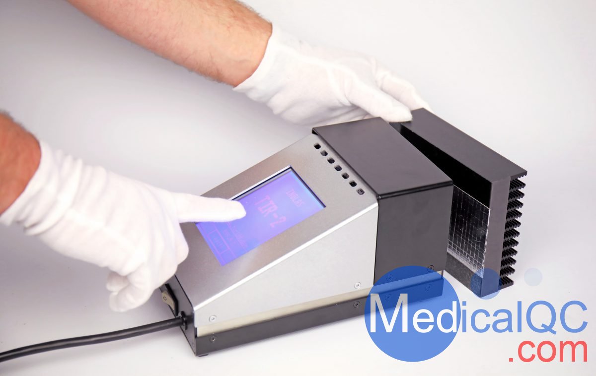 TIR100-2紅外熱發(fā)射率測(cè)定儀，TIR100-2熱輻射率儀